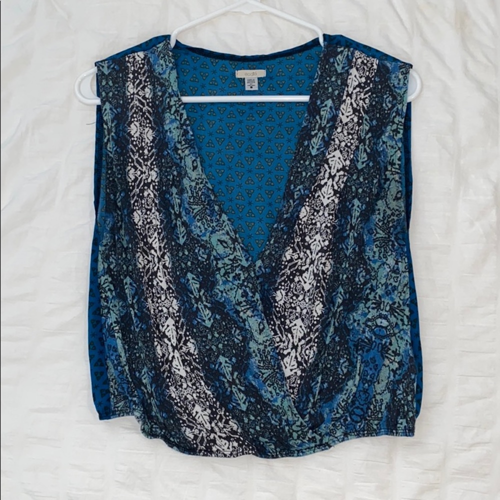 Patterned top